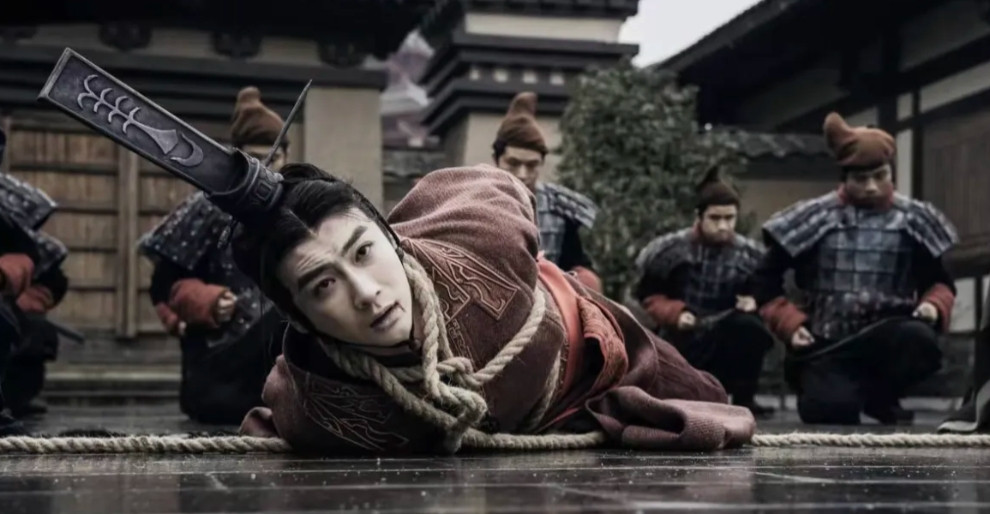 嫪毐为何能得赵太后宠爱吕不韦献上“人体构造学奇迹”——嫪毐，赵太后秒懂并火速