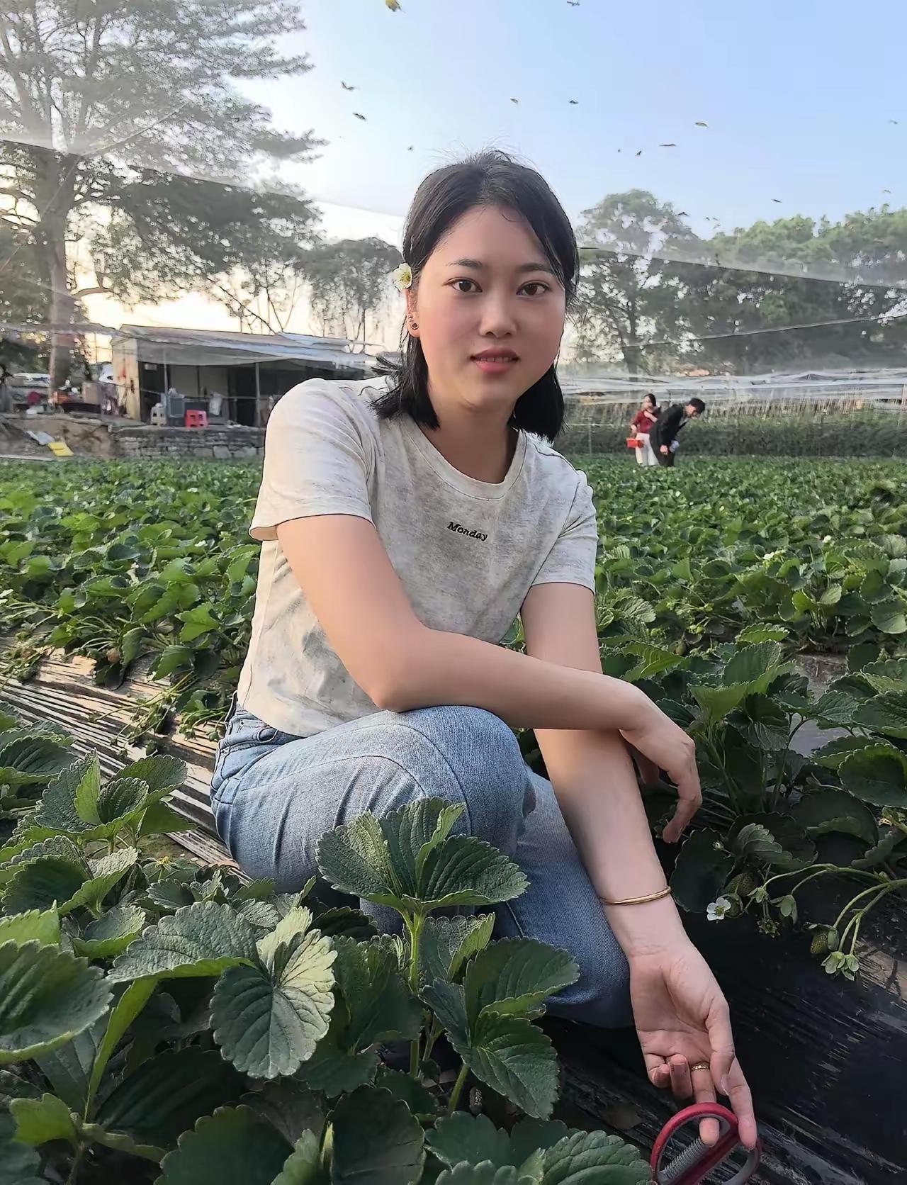 谁不想在城里打工多赚点钱呢，可年迈的父母实在让人放心不下。我们想把父母接城里，