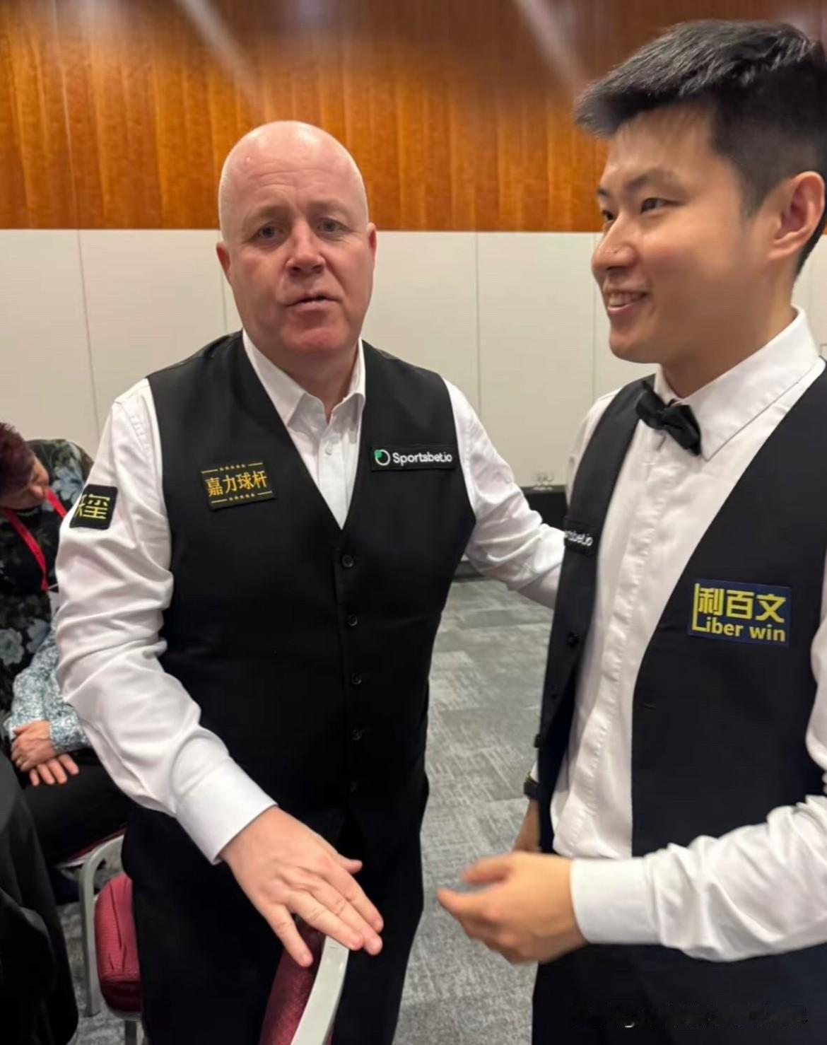 希金斯职业生涯一共6次在职业赛决赛输给中国球手：2004亚洲明星挑战赛决赛：1