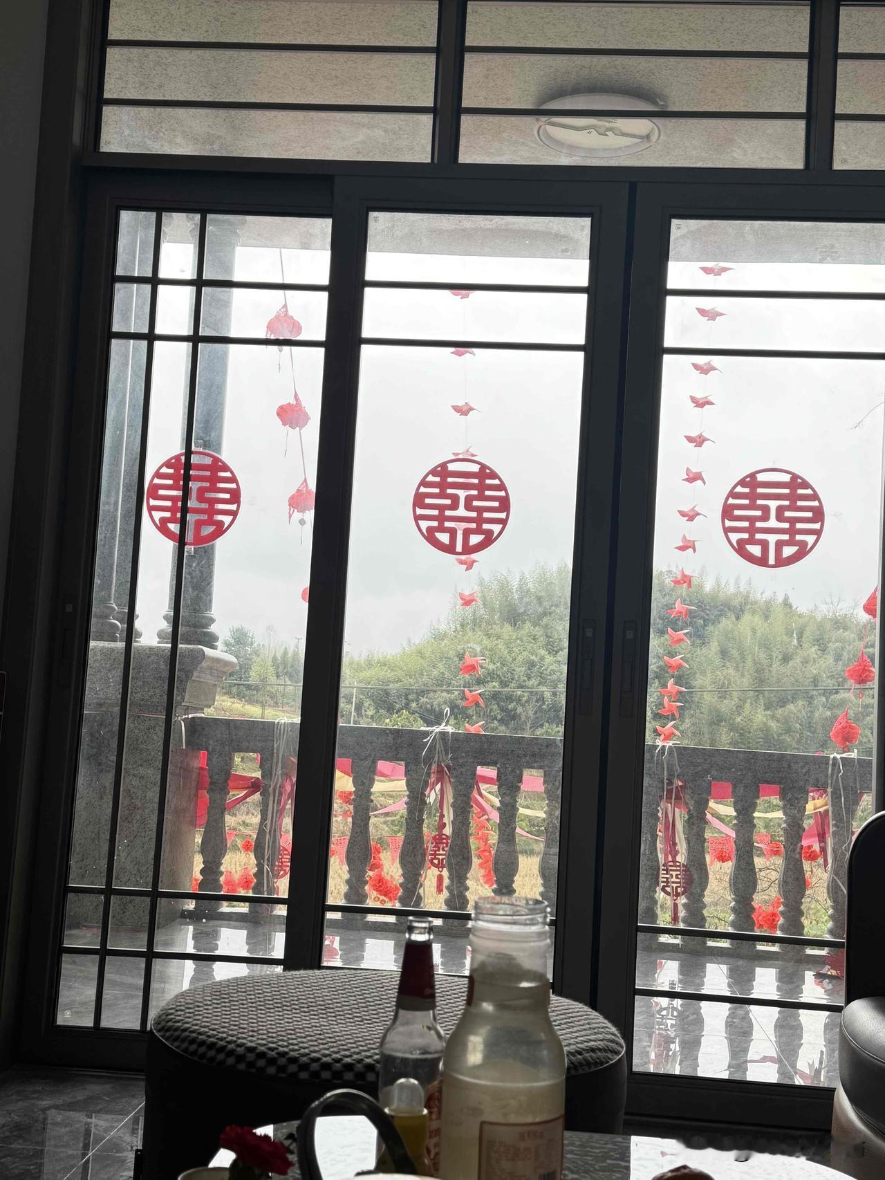 婚姻也就那么回事，我的婚姻也是。这次吵架，再次看清了一些人，一些事。从此，不再