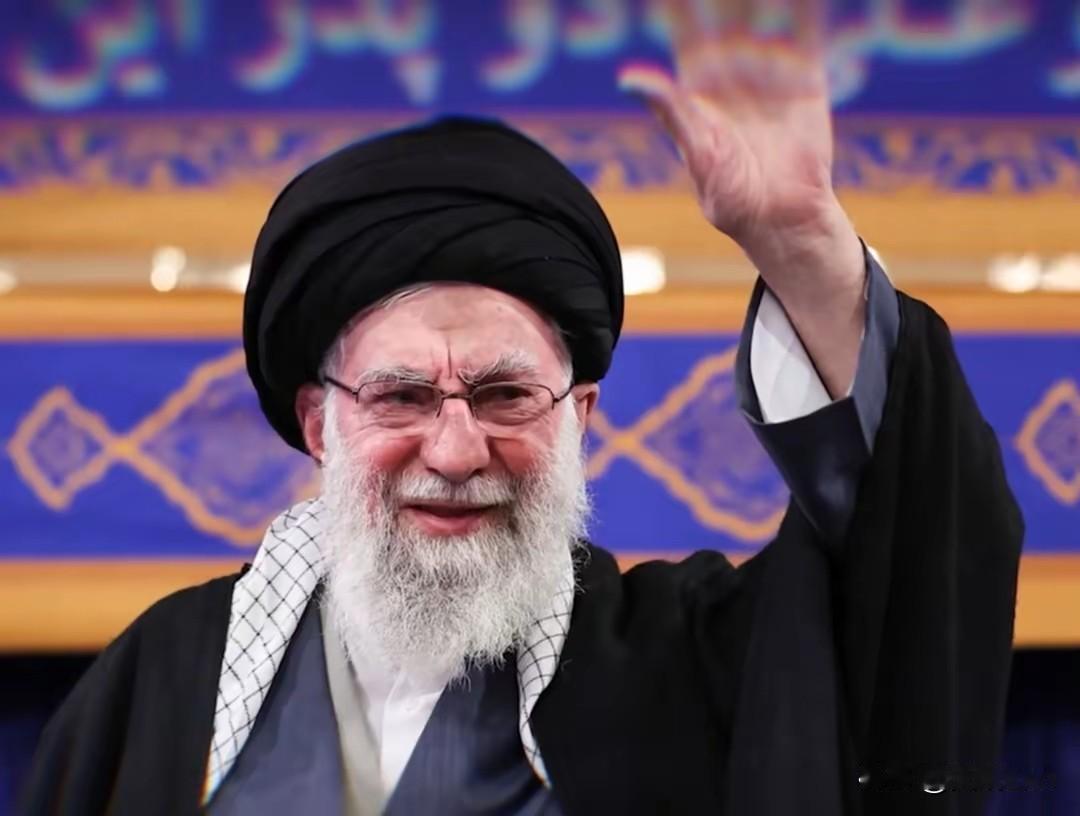 其实，世界一直在给我们提供活生生的案例，前有苏联，今有伊朗，后有美弟。水能载舟，