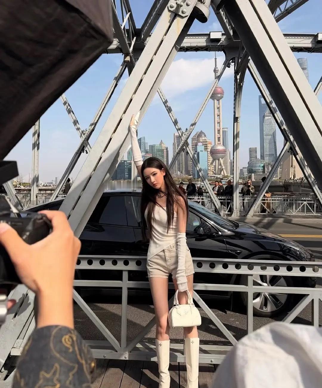 王玉雯和孙千你们更能get到谁？两个都是身材好的高挑女生