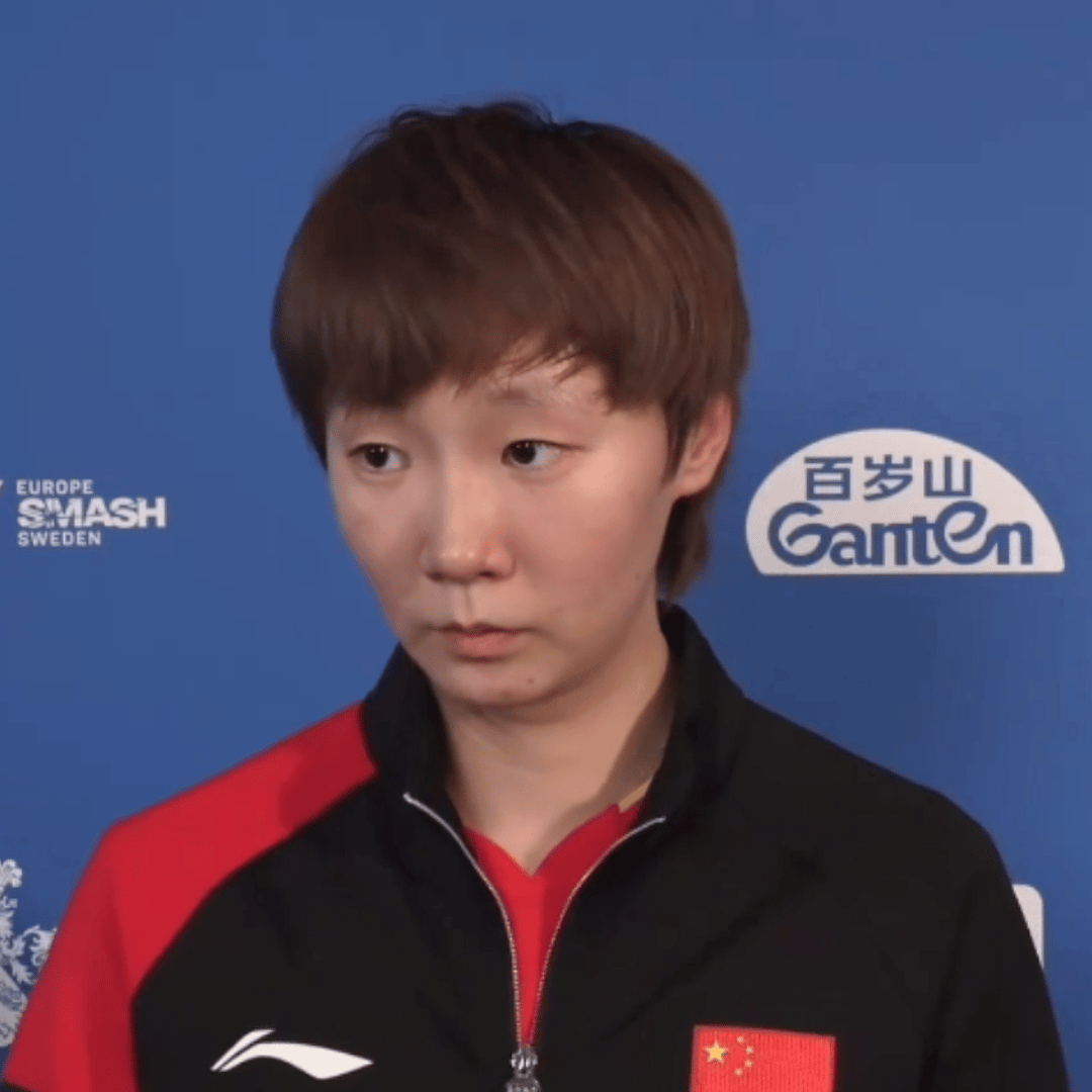 王曼昱走马路牙子可可爱爱老师，我家小孩一直都很可爱的嗷🤓