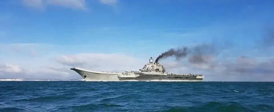 俄罗斯最不愿意出售给中国的武器是图-160战略轰炸机、北风之神战略核潜艇还是的“
