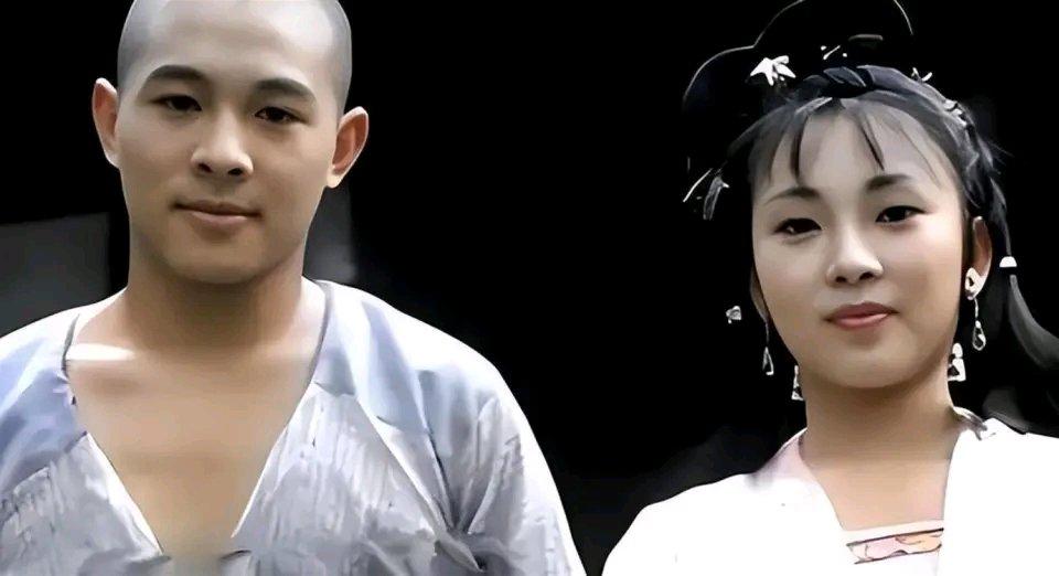 娱乐圈这情感大戏，李连杰、利智和黄秋燕的故事太抓马。当年李连杰为了利智抛妻弃子，