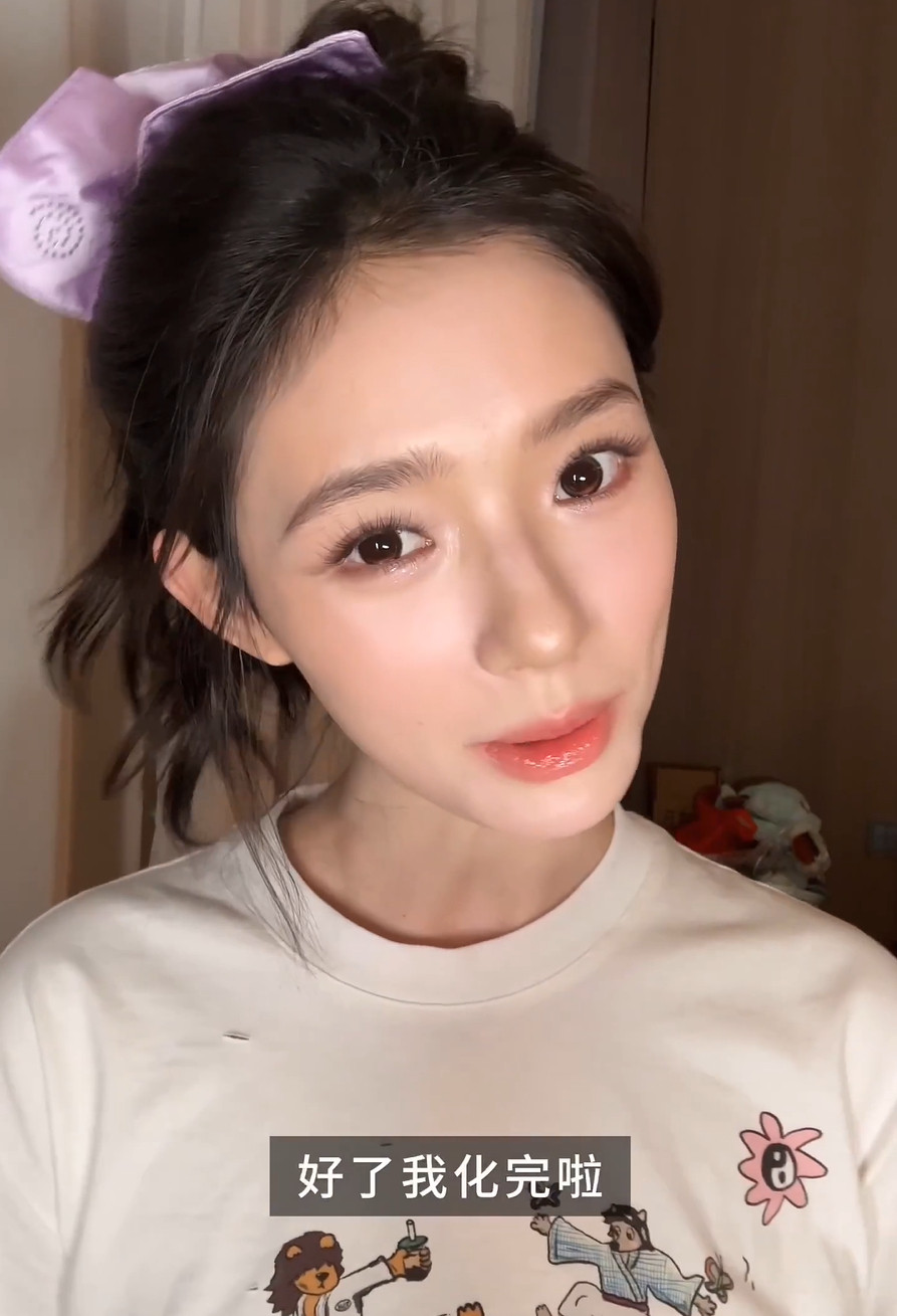 林允元气淡彩妆vlog电子闺蜜林允上线！这支元气淡彩妆vlog太实在，简简单单就