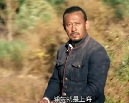 2010年，姜文拍摄《让子弹飞》时，有一场戏没有女演员乐意演，姜文就对23岁的小