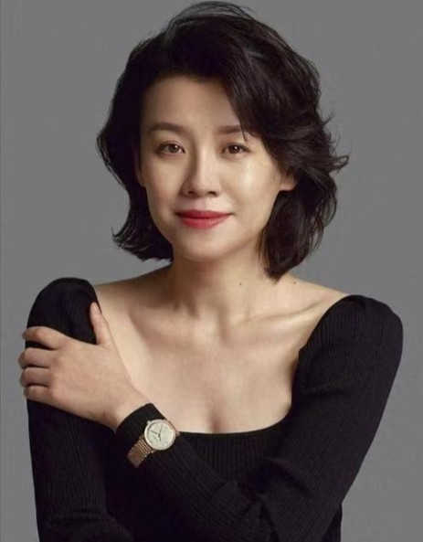 “我累了，已经结过4次婚了，对结婚不抱有幻想了，不结婚也能生孩子！”2000年，