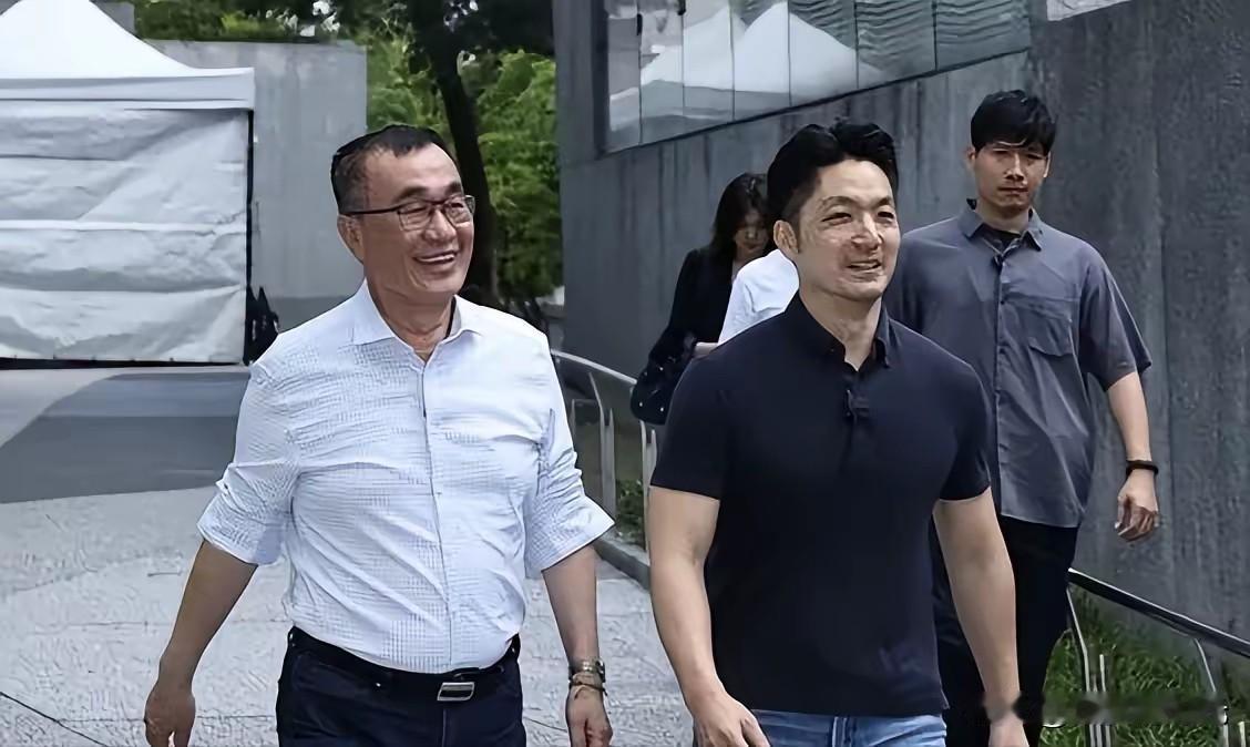 真没有想到啊，今天是赖清德执政两周年纪念日，台中市长卢秀燕，台北市长蒋万安，新北