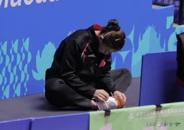 大梦昨天打了四场，两场削球手，和陈熠打了五局，比分非常接近的五局！最后大梦都没