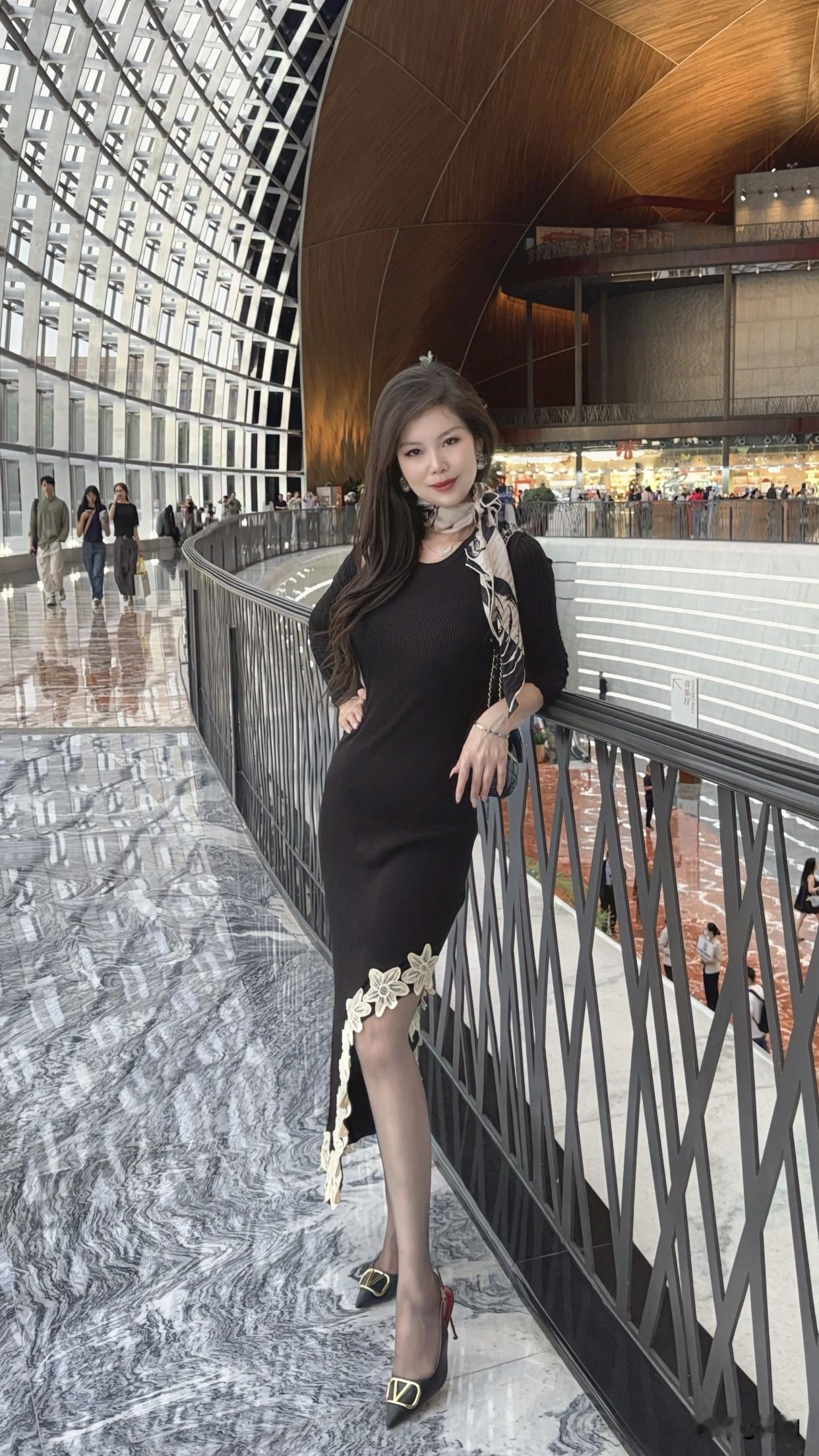 什么样的女人最有吸引力懂得尊重他人的女人，相处起来很舒服。