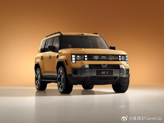广汽传祺越7前几天预售了，四个配置，17.18万到21.78万。关键是这个价位给到了空悬。20万出头