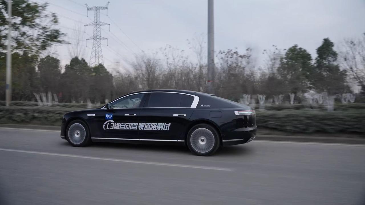 时延降50%！鸿蒙智行L3测试露底气，架构革命改写行业格局随着工信部首批L3准