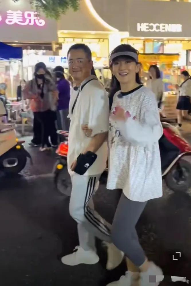 真好奇，孙红雷私下里这么平和素雅，是怎么演出来“黑大哥”的那种气场的？​​​