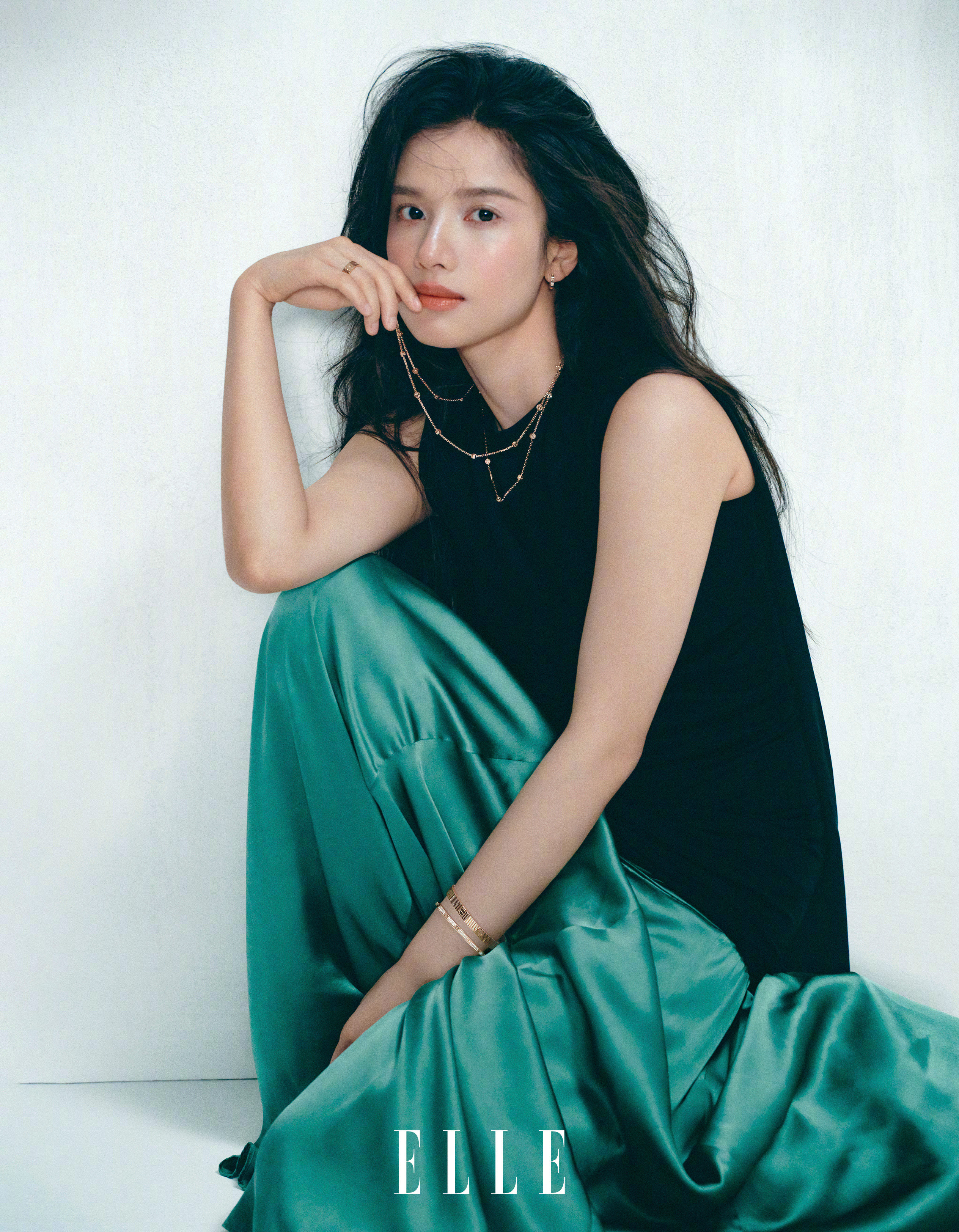 张婧仪｜ELLEChinaJuly2026正式封面发布！张婧仪佩戴Cart