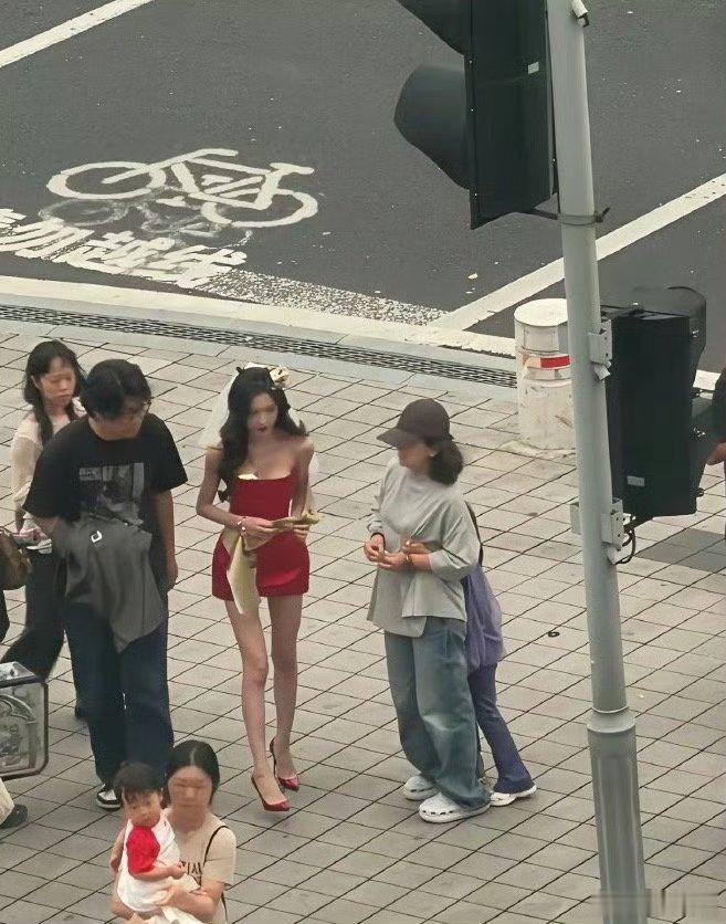 瘦到这种程度上镜才是刚刚好女明星很心酸