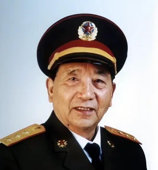 1953年6月16日，中南海菊香书屋，毛主席刚递过去一根烟，秦基伟却摆摆手，说自