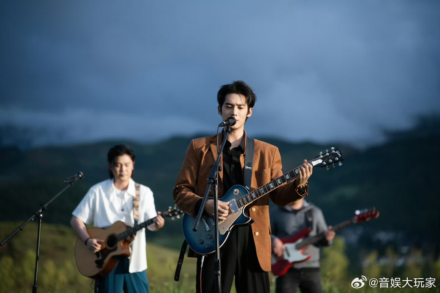 王一博于适这次我就不打卡了男明星的日常：把惊险项目玩成休闲模式，于适这胆子我是