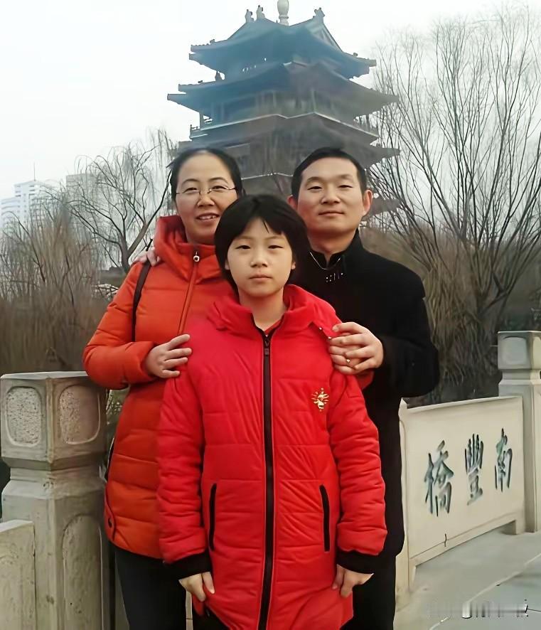 原来蒯曼小时候这么瘦？他爸一看就是脾气挺倔的那种！松岛辉空教练曾说过:羡慕