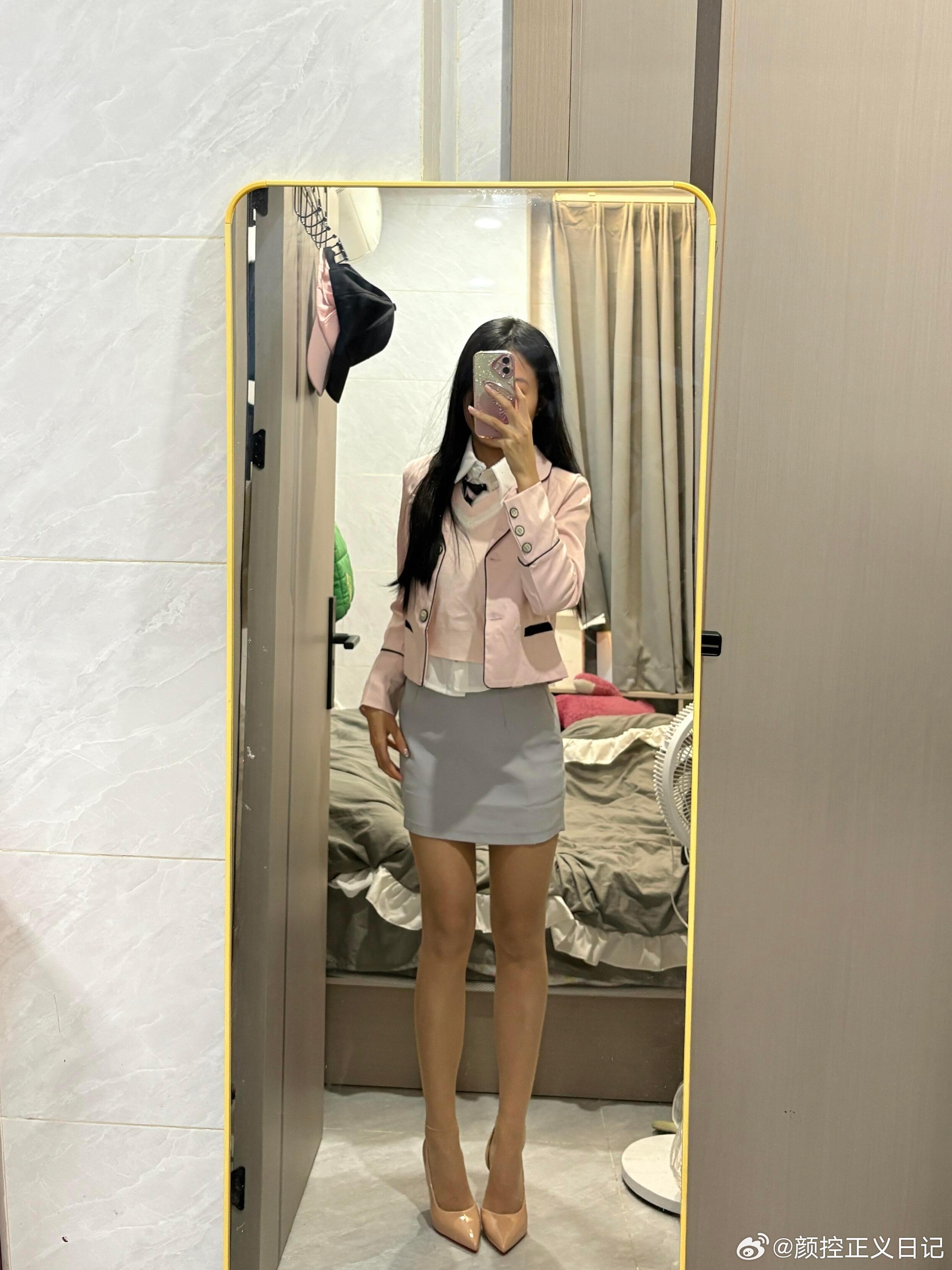 美女穿搭写真校服哟美女绘梦长廊
