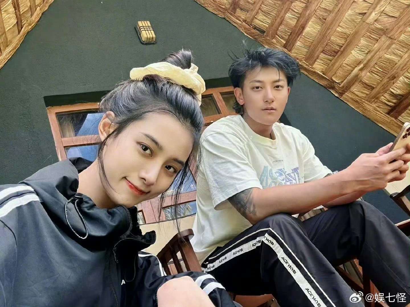 黄子韬从一个人翻跟斗到两个人wave从一个人的热血舞台，到两个人的默契wave
