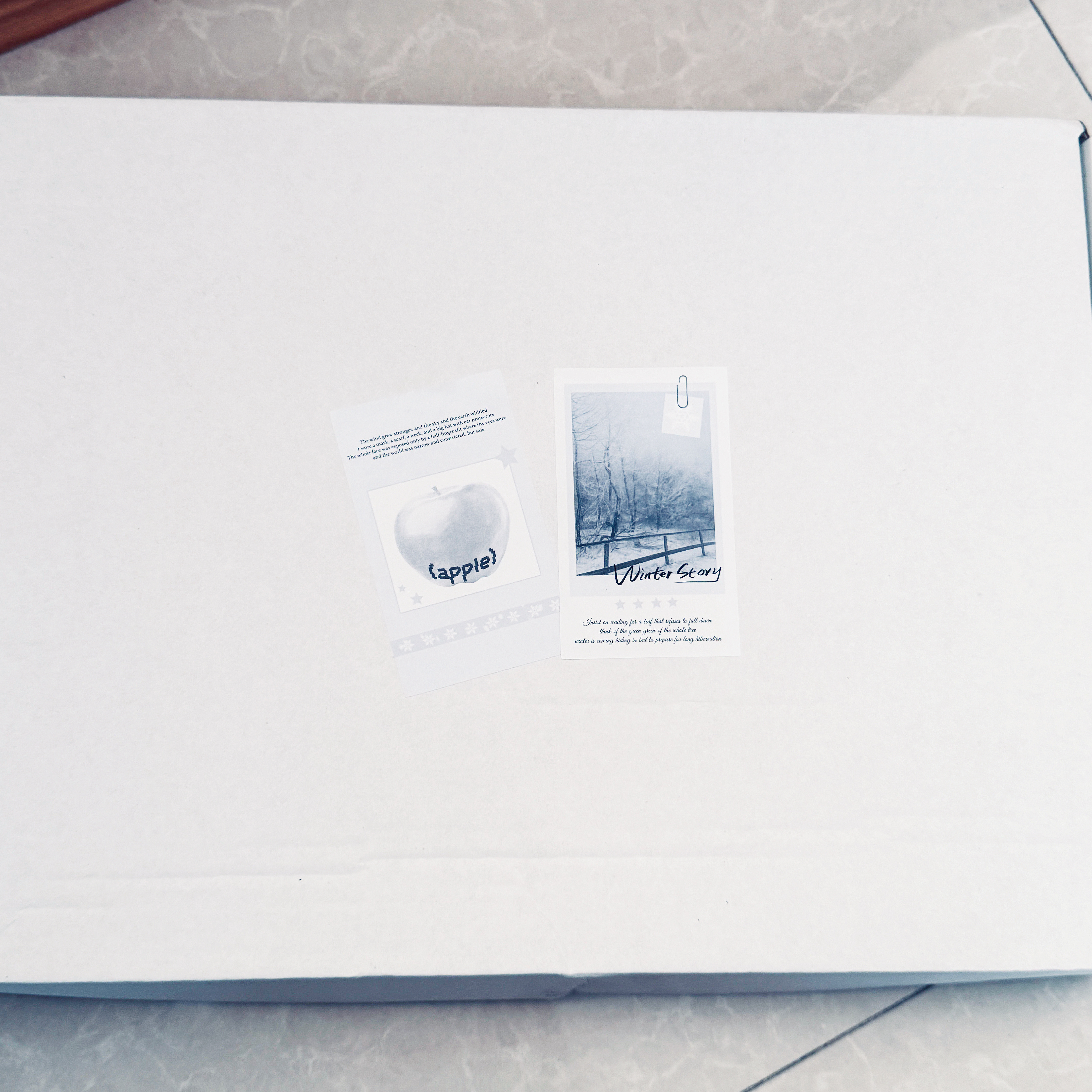 收到了宝宝的物料好可爱的小风铃啊！而且是两款不一样的，迷你吧唧也特别貌美，透明手