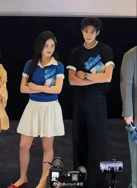 这雷霆衣服和鞋子到底是谁给配的？！你自己看看搭吗