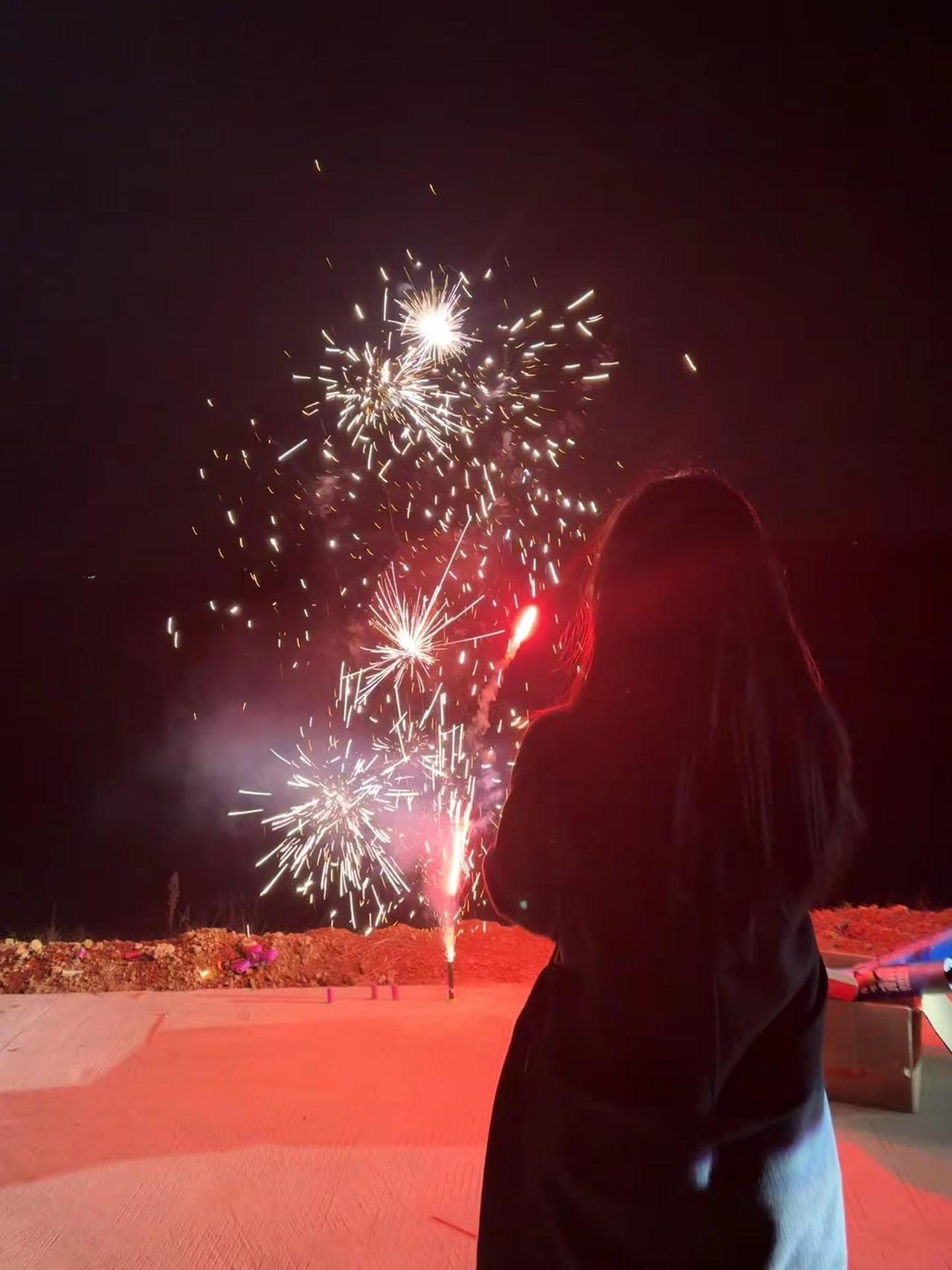 除夕快乐辞旧岁，迎马年🐴万事顺意，喜乐常伴