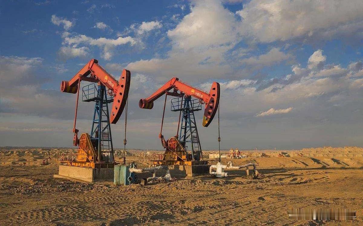 美国“帮”着委内瑞拉卖油后，委内瑞拉的石油贸易，比以前更差了，该国的民众，连吃饭