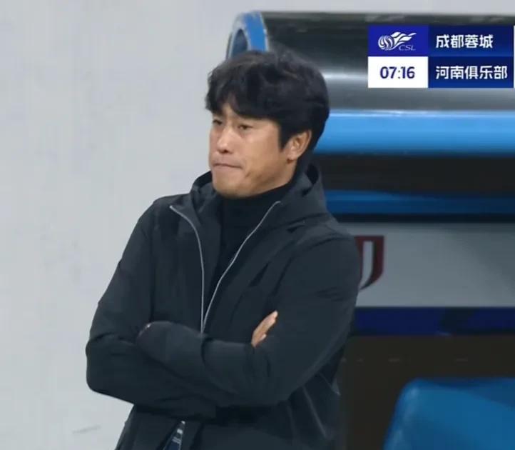 有人说徐正源应该入选最佳教练，说实话他还真不太够，不是说他能力和成绩不够，成都蓉
