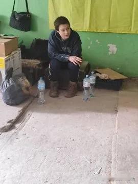 18岁的俄军小将可能在乌克兰迷路了，乌军正急切寻找家长把他交换回家。尤里.戈洛