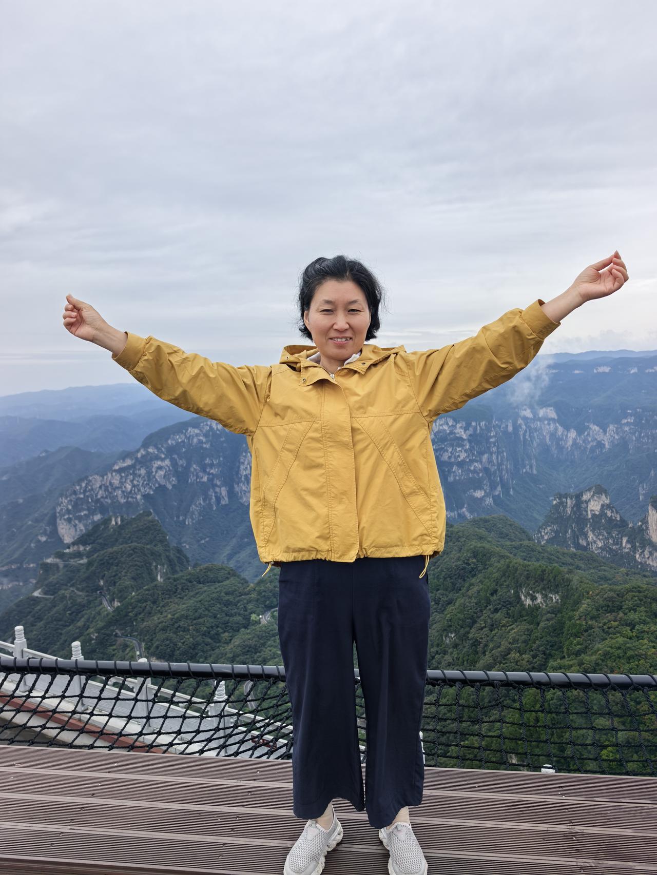 出去旅游，不是因为我有钱，不是因为我富裕到可以挥霍。我是穷游，我其实真的花不了几