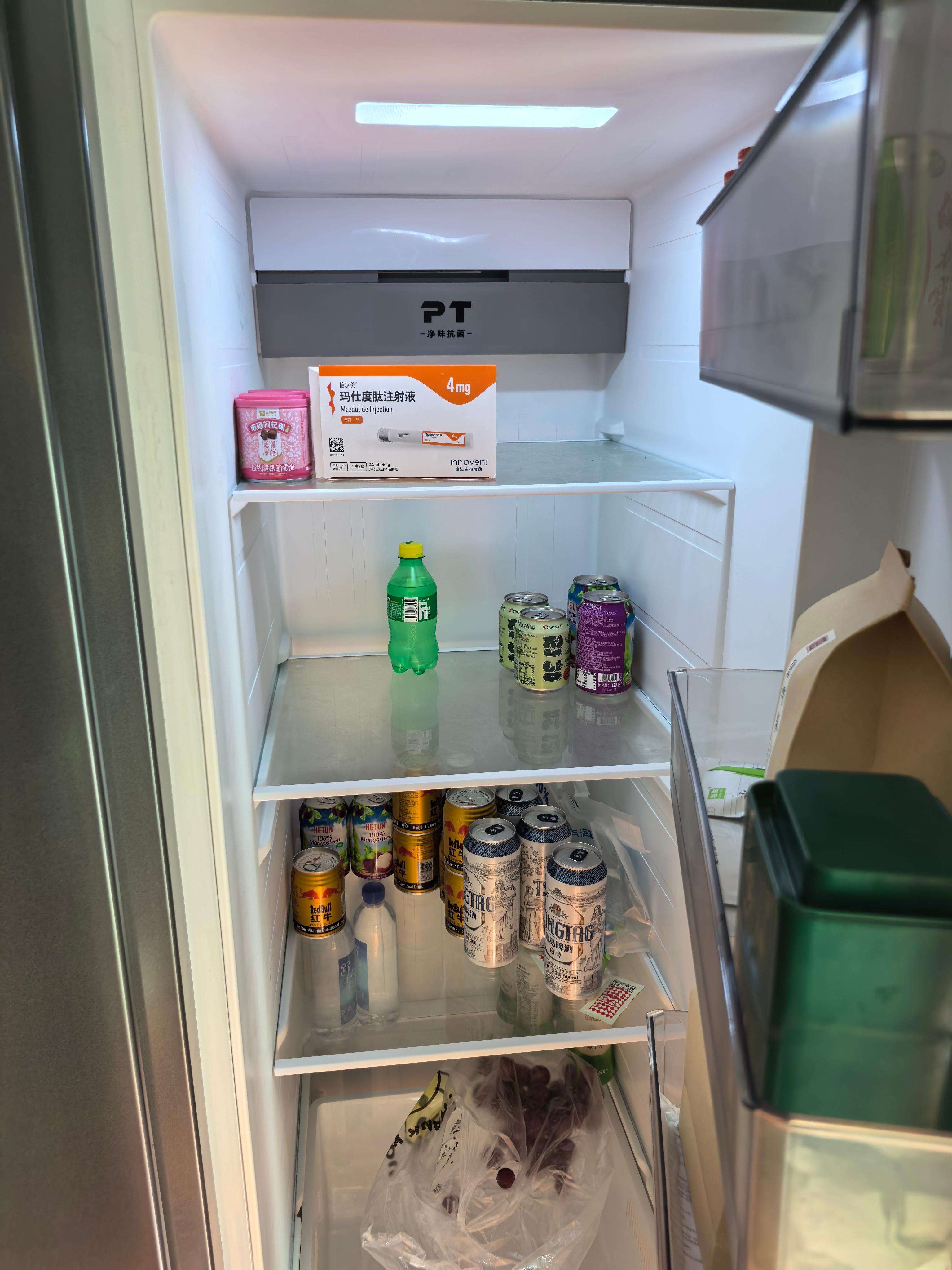 公司办公室的冰箱～​​​