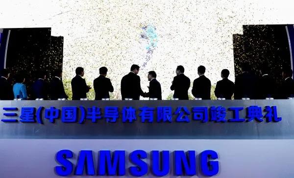 当年国内布局NAND闪存产业时，武汉、合肥、苏州、重庆等十多个城市纷纷争抢存储芯