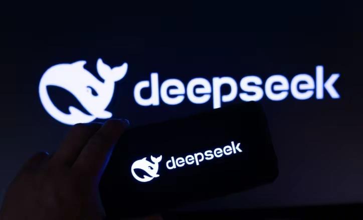 前谷歌CEO施密特“美国最先进的模型是闭源的，而中国最先进的模型却是开源的。”，