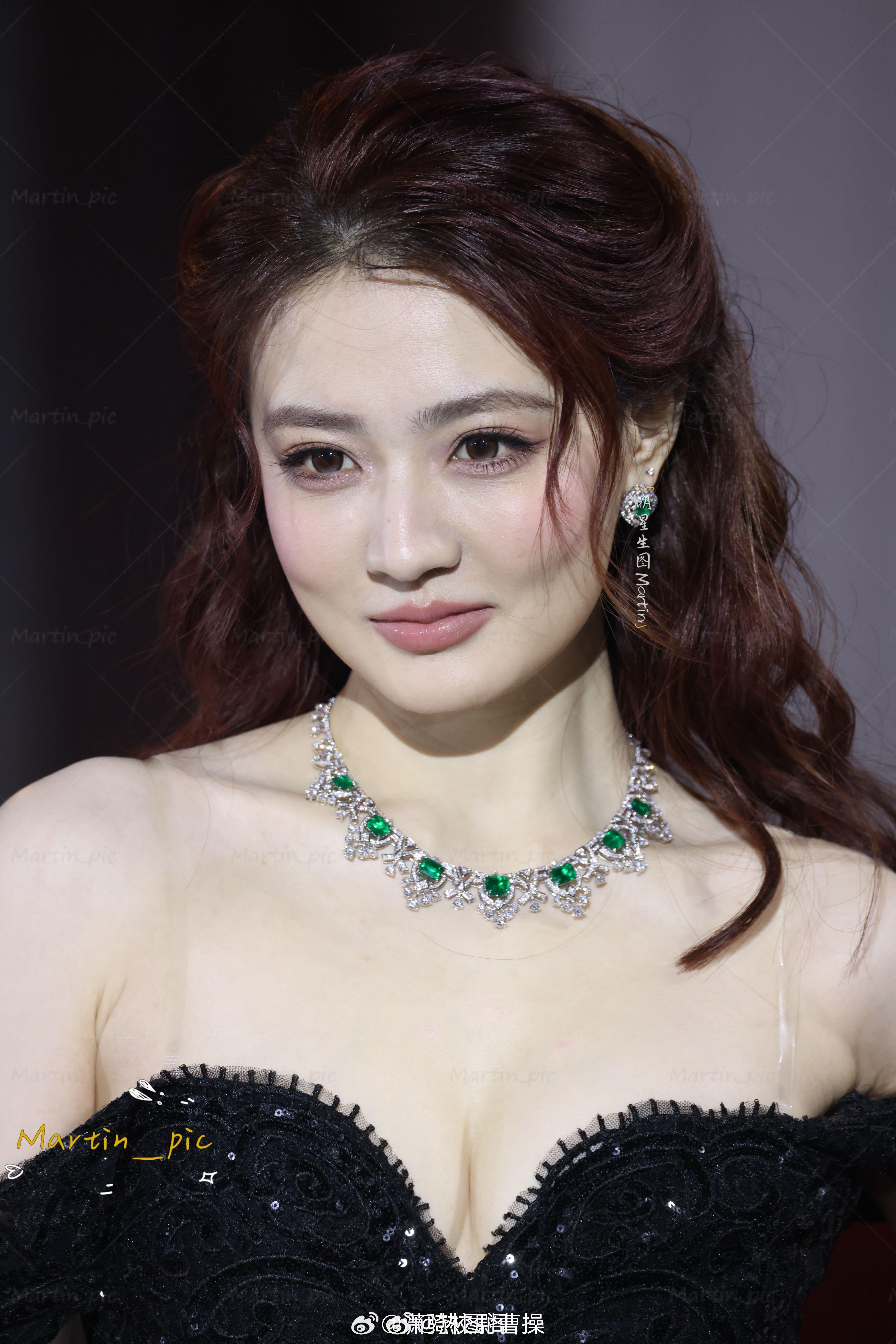 濮院高定时装周徐璐红毯现场直拍全场最美的女明星热图阁公众号