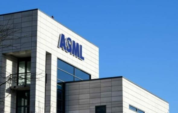 EUV光刻机对华通道被堵截！ASML表示，在美国的技术封锁下，中企想再从正常商业