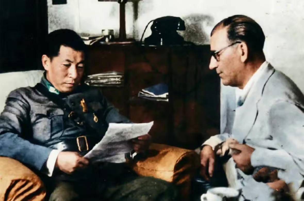 1936年西安事变期间，宋美龄写给夫君的亲笔信一览！图一为中间人端纳将该信及