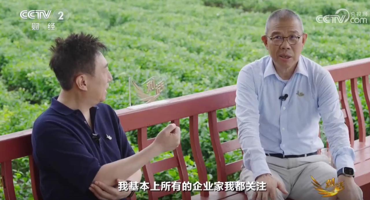 农夫山泉创始人钟晱睒的记者底色，塑造出视野开阔的实业家。近日，钟晱睒在央视《