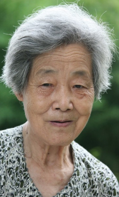 婆婆半身不遂，吃饭洗澡都要人伺候，昨晚老公竟然提议把婆婆送到我父母那里，让我父母