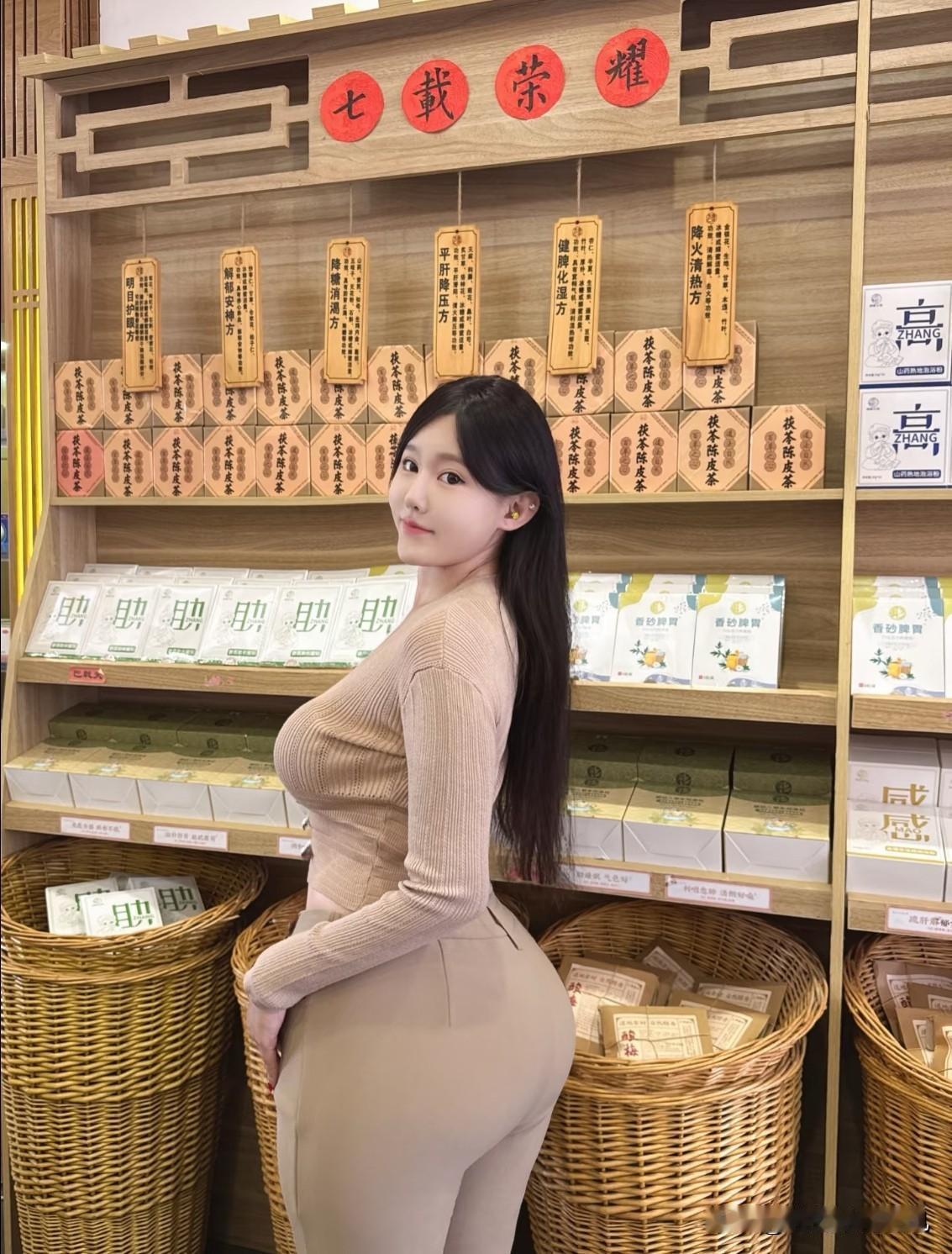 有没有发现收入涨了，手头反倒更紧了？以前挣几千块，吃穿随便对付下也能攒点；现在工