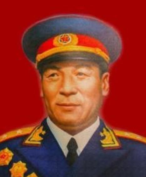 1955年，四野名将聂鹤亭原定只授中将，他心里十分不服，他是粟裕的老上司，凭什么
