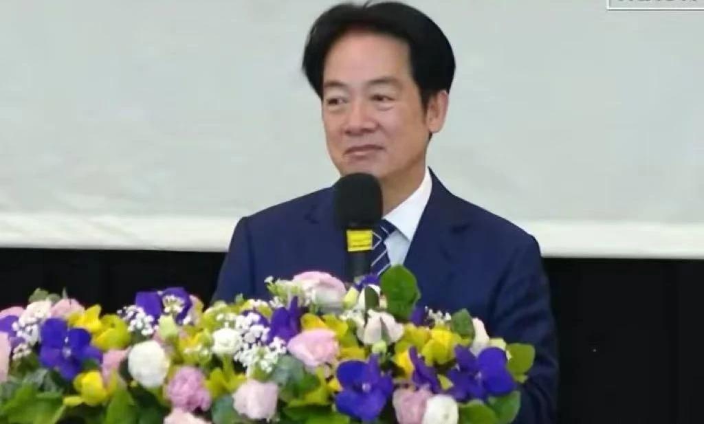 赖清德向国民党开火，被国民党直接“反杀”日前，看到蓝白两党举行共同政见会，国