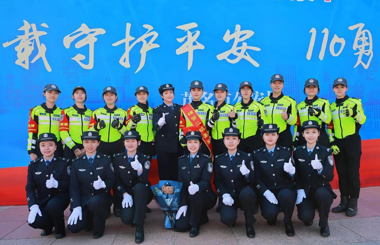 “第六个中国人民警察节”一身藏蓝，一生担当。致敬每一位逆行而上的守护者，愿每次出