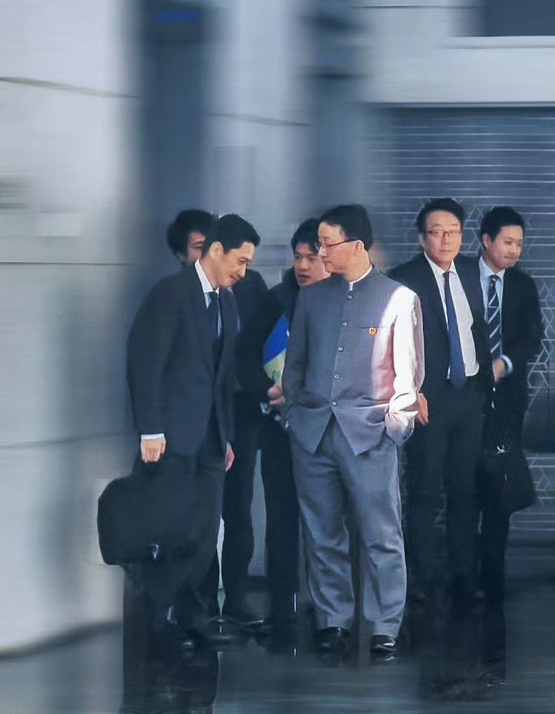 日本傍晚的电视新闻等报道了日本外务省亚太局局长与中国外交部亚洲司司长会面后双方一