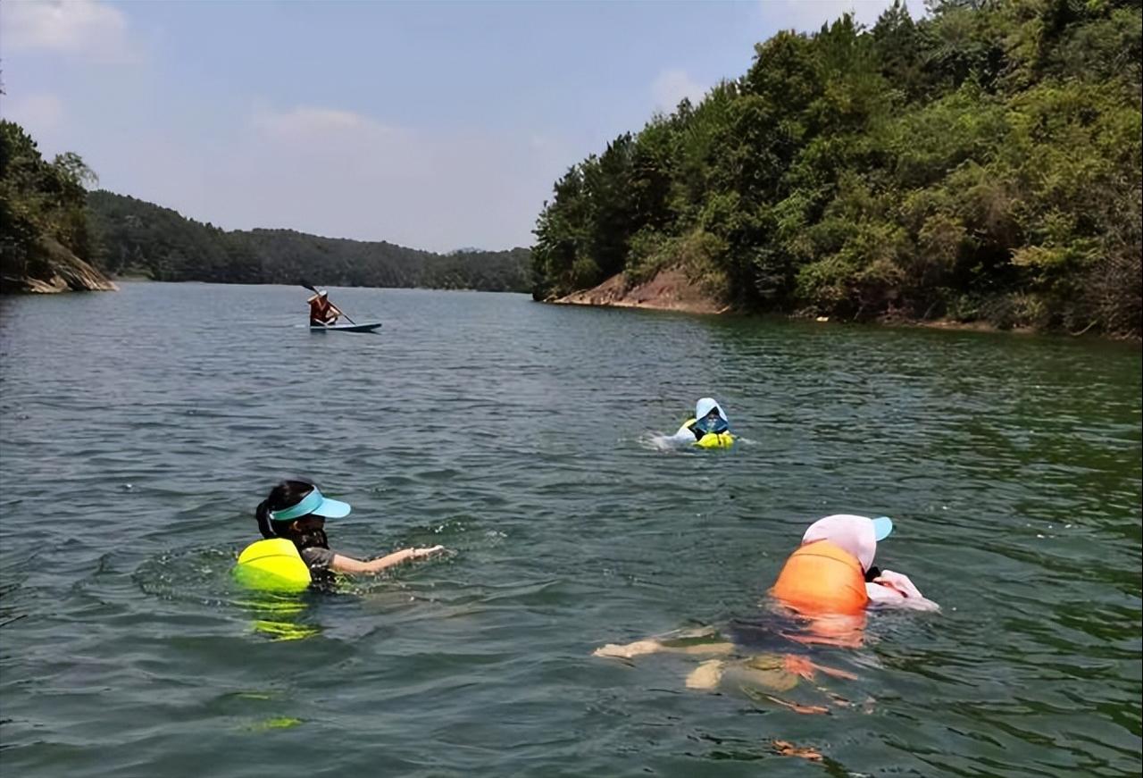 为什么水库游泳最容易出事？每年夏天，各地都会发生水库溺亡悲剧，归根结底是大家都