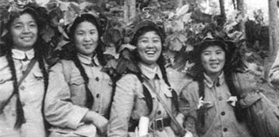 1951年，5名志愿军女战士神秘消失，所有人都以为她们牺牲了，50年之后，一位美