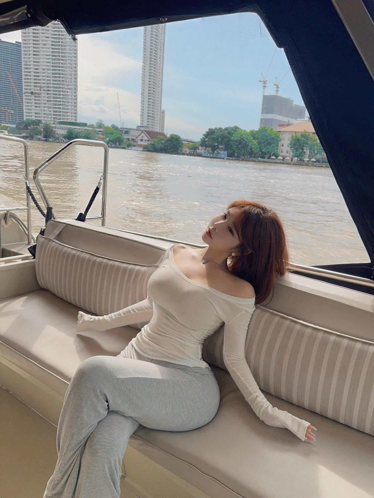 撒娇是察觉到了被偏爱的可能。