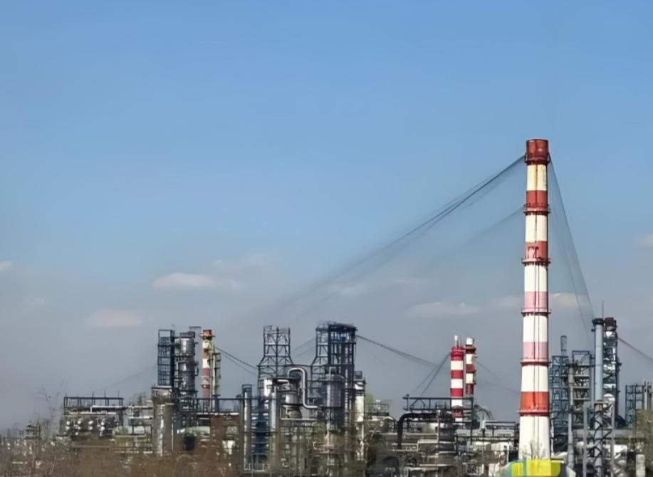 俄罗斯终于明白了，要保护俄罗斯炼油厂，什么S-300，什么S-400防空