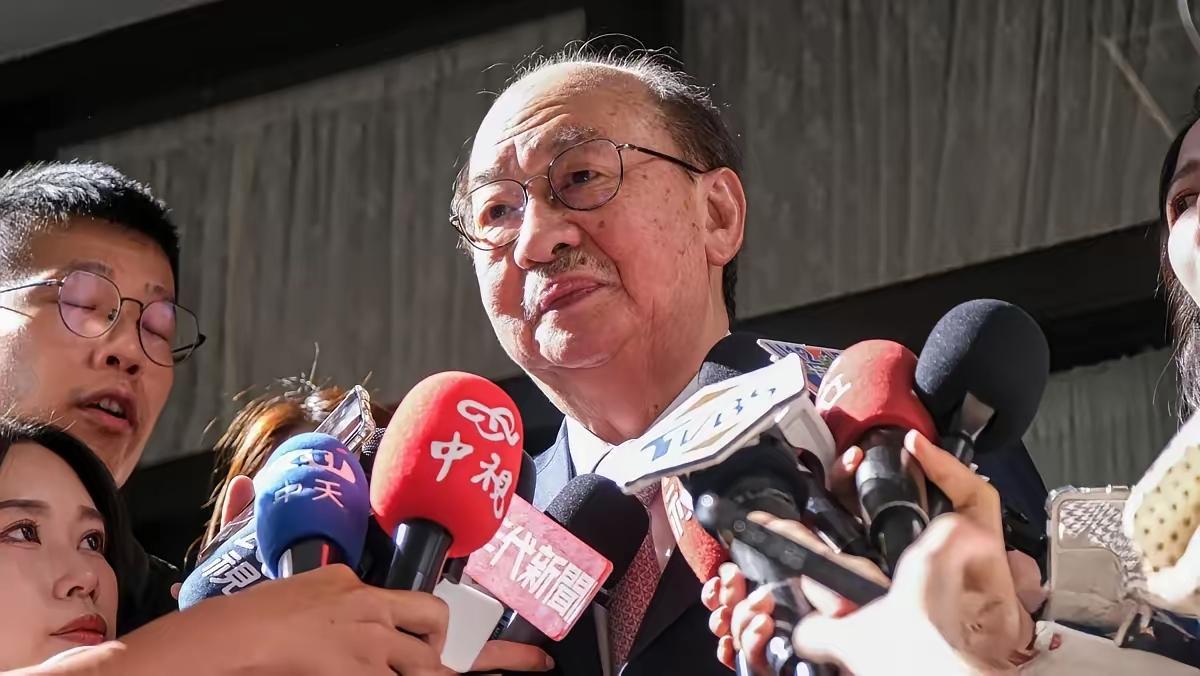 狗咬狗一嘴毛，柯建铭说赖清德全程参与，这锅我不背！民进党最擅长